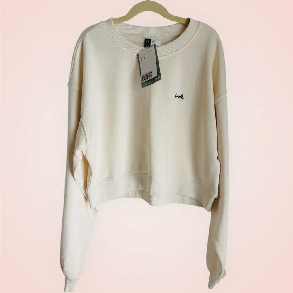 NWT Sz SM H&M “Divided” Crop Sweatshirt